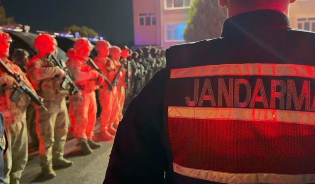 İzmir Merkezli DEAŞ Operasyonu: 3 İlde 9 Gözaltı