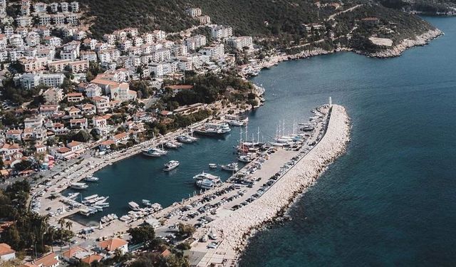 Kaş'ta 5 bin 112 kaçak yapının yıkımı için ihale