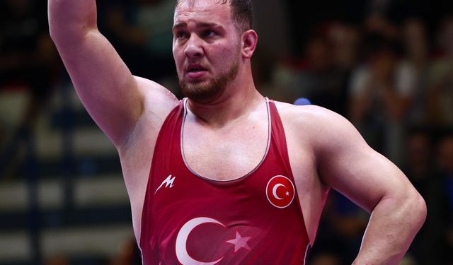 Milli güreşçi Hakan Büyükçıngıl, 125 Kiloda Avrupa Üçüncüsü Oldu!