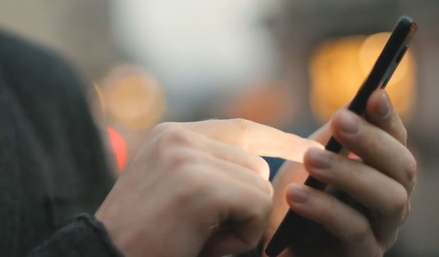 "Mobil cepten internet abone sayısı 75,6 milyona ulaştı"