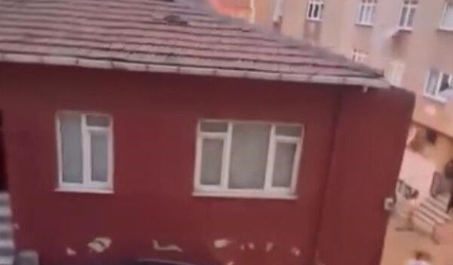 Park halindeki araç yandı!