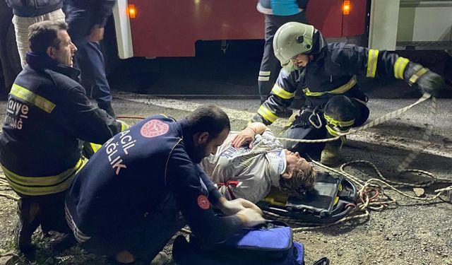 Tekirdağ'da deniz kenarına düşen otomobilde 3 kişi yaralandı