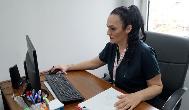 Yoğun bakım hemşiresi yazdı, ödüllü yazar oldu