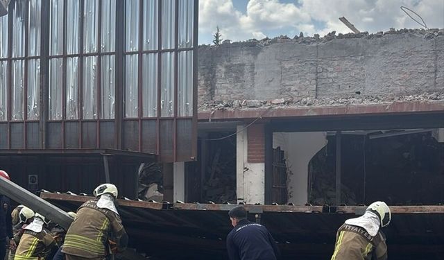 Ankara Ulus'ta Duvar Çöktü!