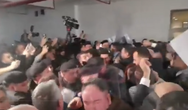 Bursa Büyükşehir Belediyesi'nde Gerginlik!