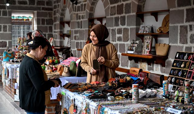 Hamamönü’nde Anneler Günü’ne Özel El Emeği Pazarı Açıldı