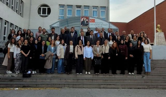 Eskişehir’de Öğrenciler Atıkları Tasarıma Dönüştürdü