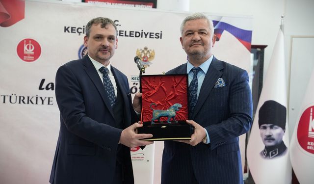 Keçiören’de “Cumhuriyet’in Doğuşu” Sergisi Sanatseverlerle Buluştu