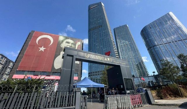 CHP İstanbul İl Başkanlığı Davası Ertelendi!