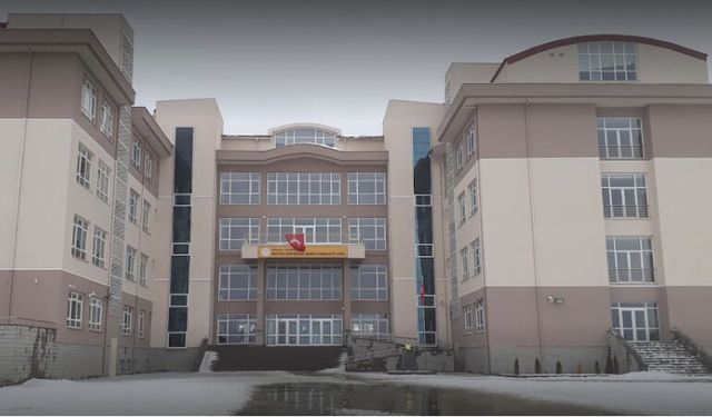 Ankara’da Skandal: Liseliye Toplu Dayak!