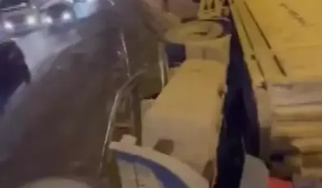 Tuzla TEM’de TIR Devrildi: Sürücünün Davranışı Şaşırttı