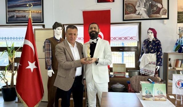 Akif Manaf’a “Evrensel Kardeşlik ve Barış Ödülü”