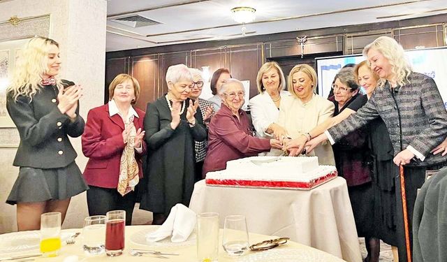 ÜNİGENÇ 20 yaşında