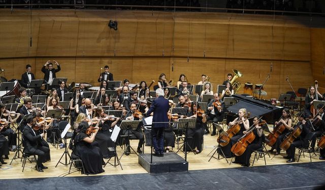 90 yıllık sanat mirası görkemli konserle kutlandı