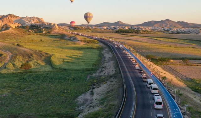 Kapadokya'da yerli turist yoğunluğu yaşanıyor