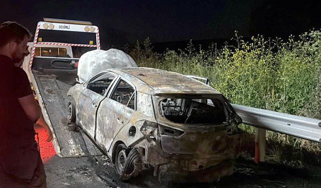 Çorlu’da Seyir Halindeki Otomobil Alev Aldı