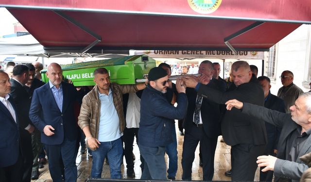 Eski AK Parti MKYK Üyesi Emine Çift son yolculuğuna uğurlandı