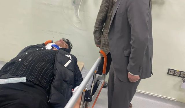 Sivas'ta Taraftarları taşıyan yolcu midibüsü devrildi!