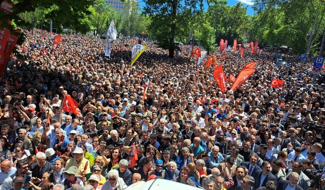 45 CHP Milletvekili Özgür Özel’in Ankara Mitinginde Yer Aldı