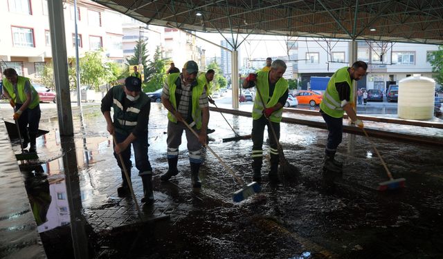 Keçiören Belediyesi’nden Kurban Kesim Alanlarında Yoğun Temizlik Mesaisi