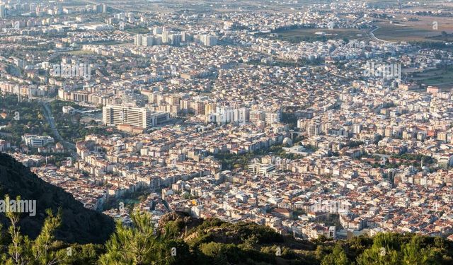 TARİHİ DOKUSU VE DOĞASIYLA DİKKAT ÇEKEN ŞEHİRDE TURİZM HAREKETLİLİĞİ