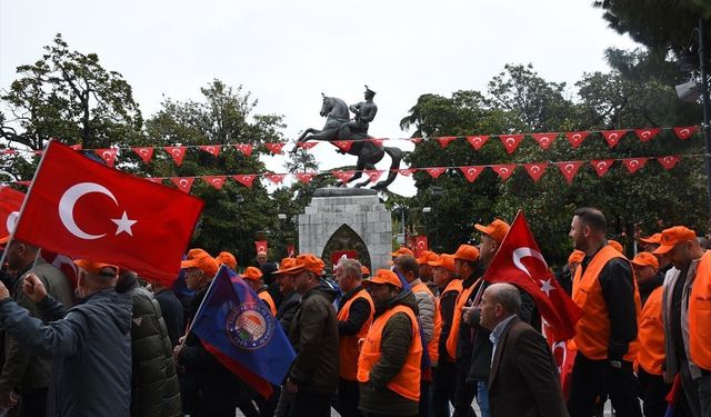 Samsun’da 1 Mayıs Coşkusu: Binler Cumhuriyet Meydanı’nda Buluştu
