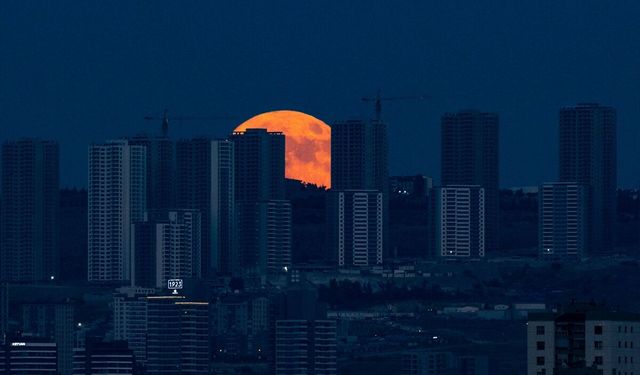 Başkent'te Dolunay Manzarası Büyüledi