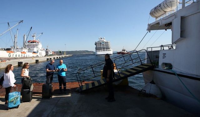 Çanakkale-Limni feribot seferleri başladı: Ege’de yeni turizm köprüsü kuruldu