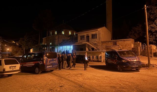 Kayseri'de Cami Avlusunda Bıçaklı Saldırı: 2 Kişi Hayatını Kaybetti