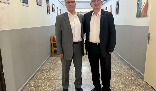 Bağlamayla öğrencilerine ilham oluyor