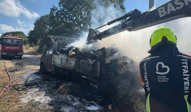Balıkesir'de kamyonette çıkan yangın ormana sıçradı