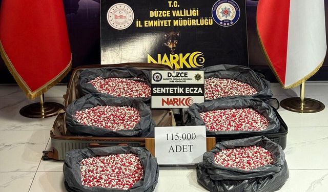 Düzce'de Dev Uyuşturucu Operasyonu: 115 Bin Sentetik Hap Ele Geçirildi