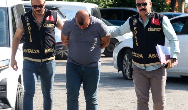 Eşi ve kayınpederini öldüren şüpheli adliyede