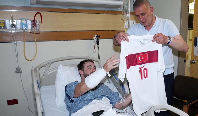 Hacıosmanoğlu, kaza geçiren polisi hastanede ziyaret etti