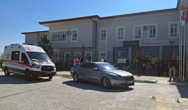 Kaldığı yurdun penceresinden düşüp öldü