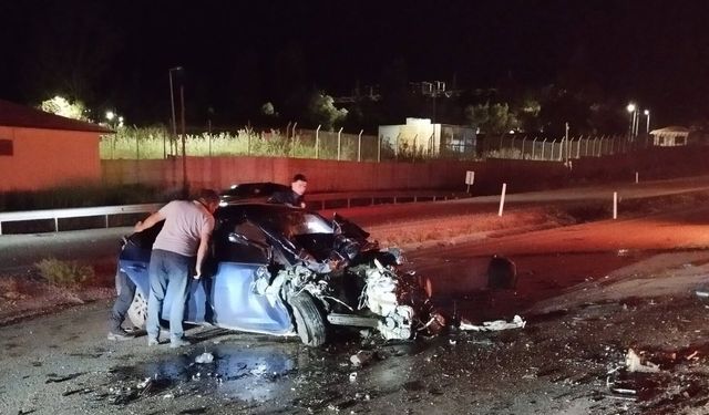 Kayseri'de 3 otomobil çarpıştı