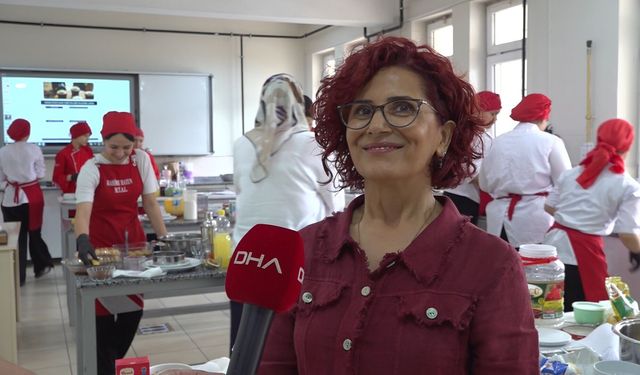 Meslek lisesinde öğrenciler üreterek hem öğreniyor hem kazanıyor
