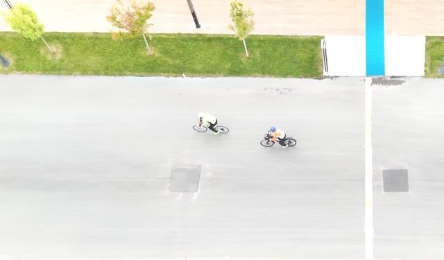 Sağlık için pedal çeviriyorlar!