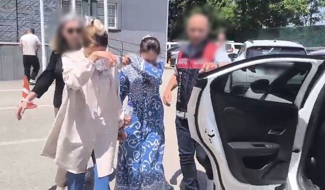 Ziynet eşyası olan çelik kasayı çaldılar
