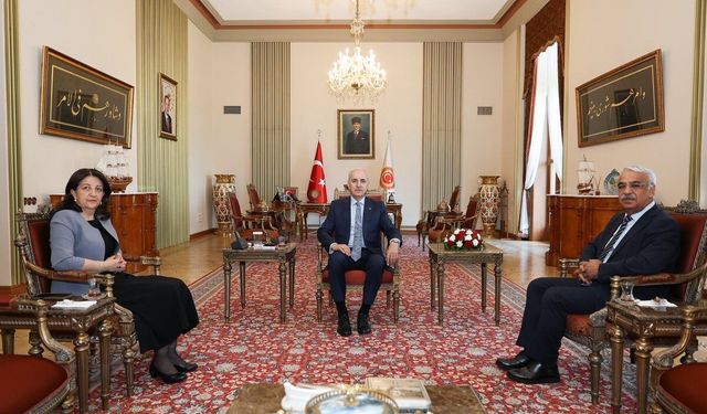 Kurtulmuş, DEM Parti İmralı Heyeti ile Terörsüz Türkiye Sürecini Görüştü!