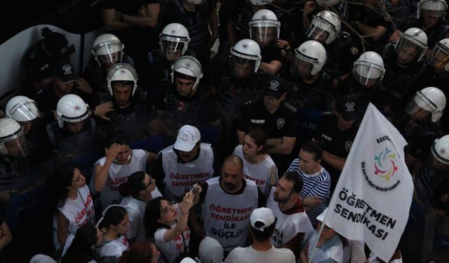 Öğretmenler Açlık Grevinde, Valilik Yasakta!