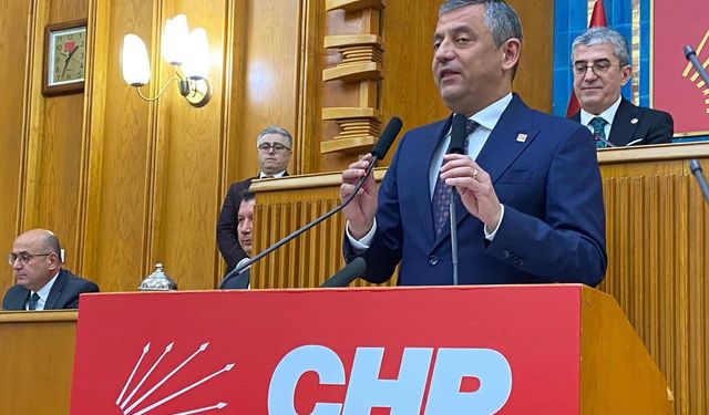 CHP'de Grup Toplantısı Krizi