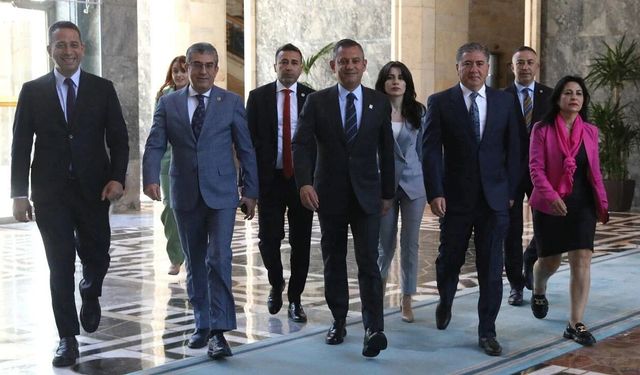 Grup Başkanvekillerini kim seçecek?