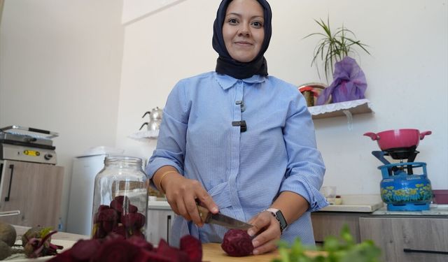 Anneannesinden Öğrendi, Mesleğe Dönüştürdü
