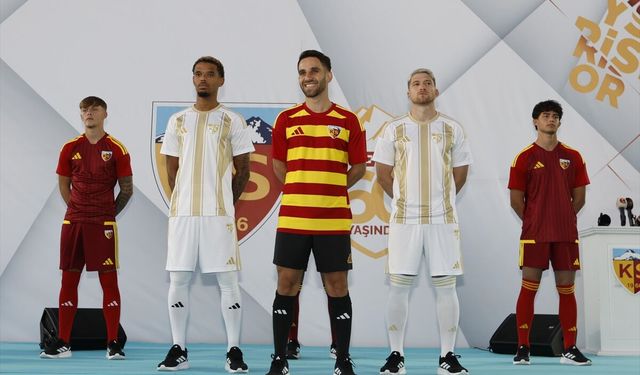 Kayserispor 60. Yaşını Kutladı, Yeni Sezon Formalarını Tanıttı