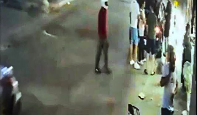 Adana’da Kasklı Saldırgan İş Yerini Kurşunladı: 1 Yaralı