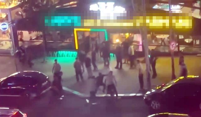 Avcılar'da kafede bıçaklı kavga
