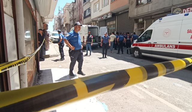 Cezaevinden  çıktı, eski eşini öldürdü