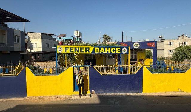 Depremzede, Fenerbahçe sevgisiyle evini sarı-lacivert renklere boyattı