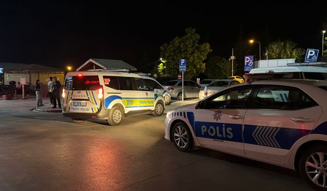 Dur ihtarına uymadı, bekçiye çarparak yaraladı